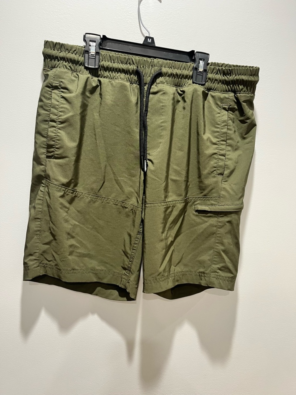 Tahari Men's Tech‎ Cargo Shorts - Olive Green - Size Medium - Stretch Waist